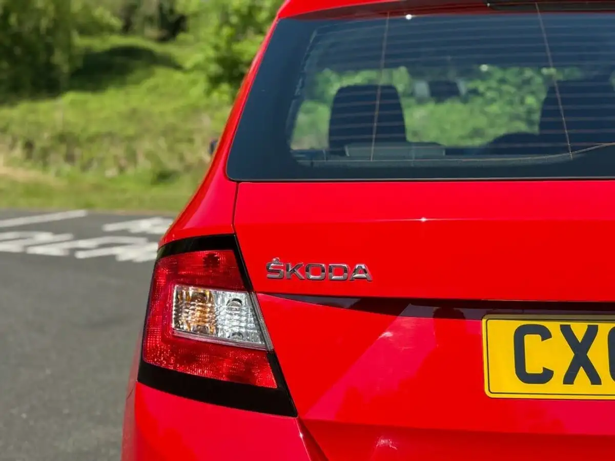 2019-skoda-fabia-10-mpi-se-75ps-ss-hatchback-big-37