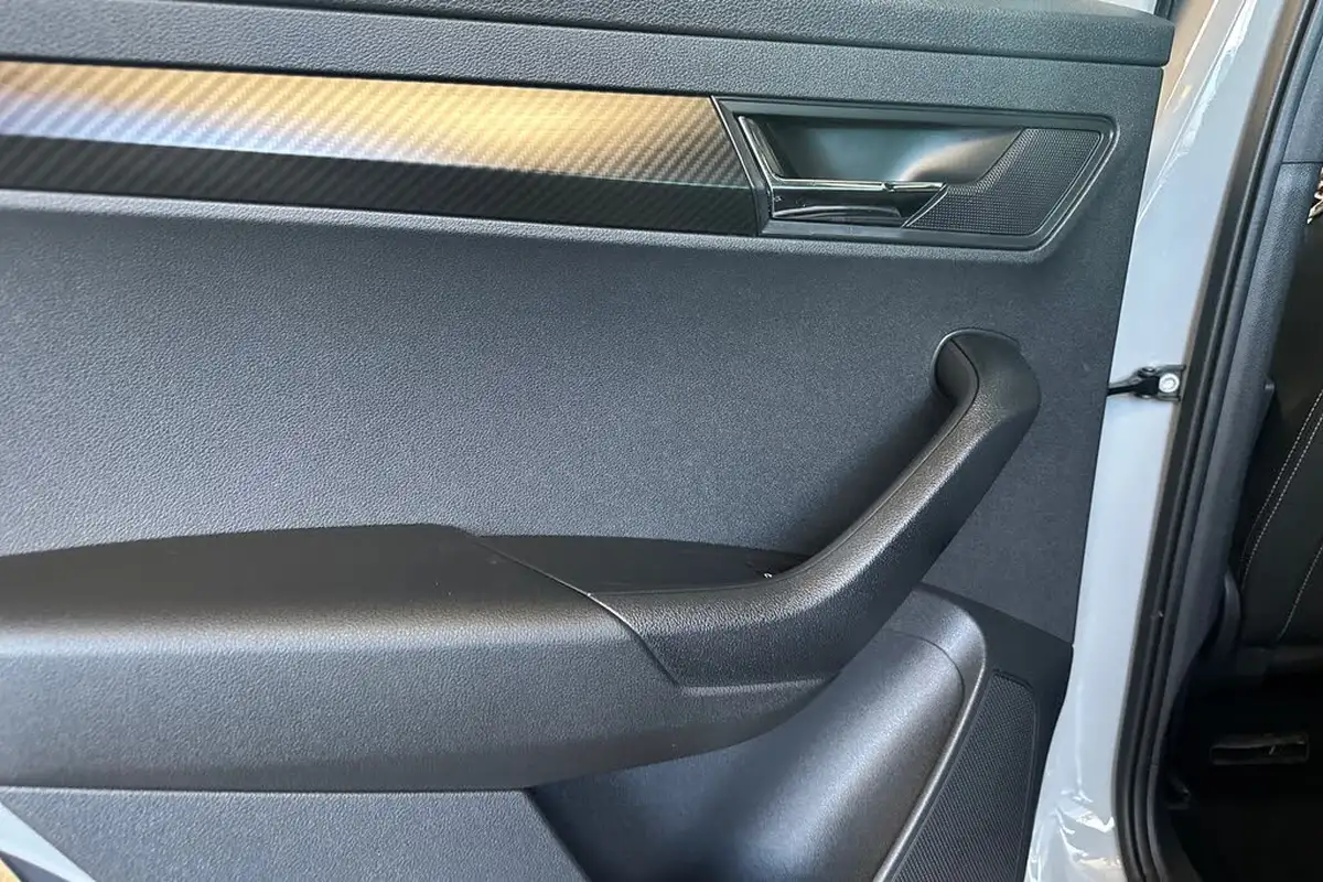 2021-skoda-karoq-15-tsi-sportline-dsg-big-20