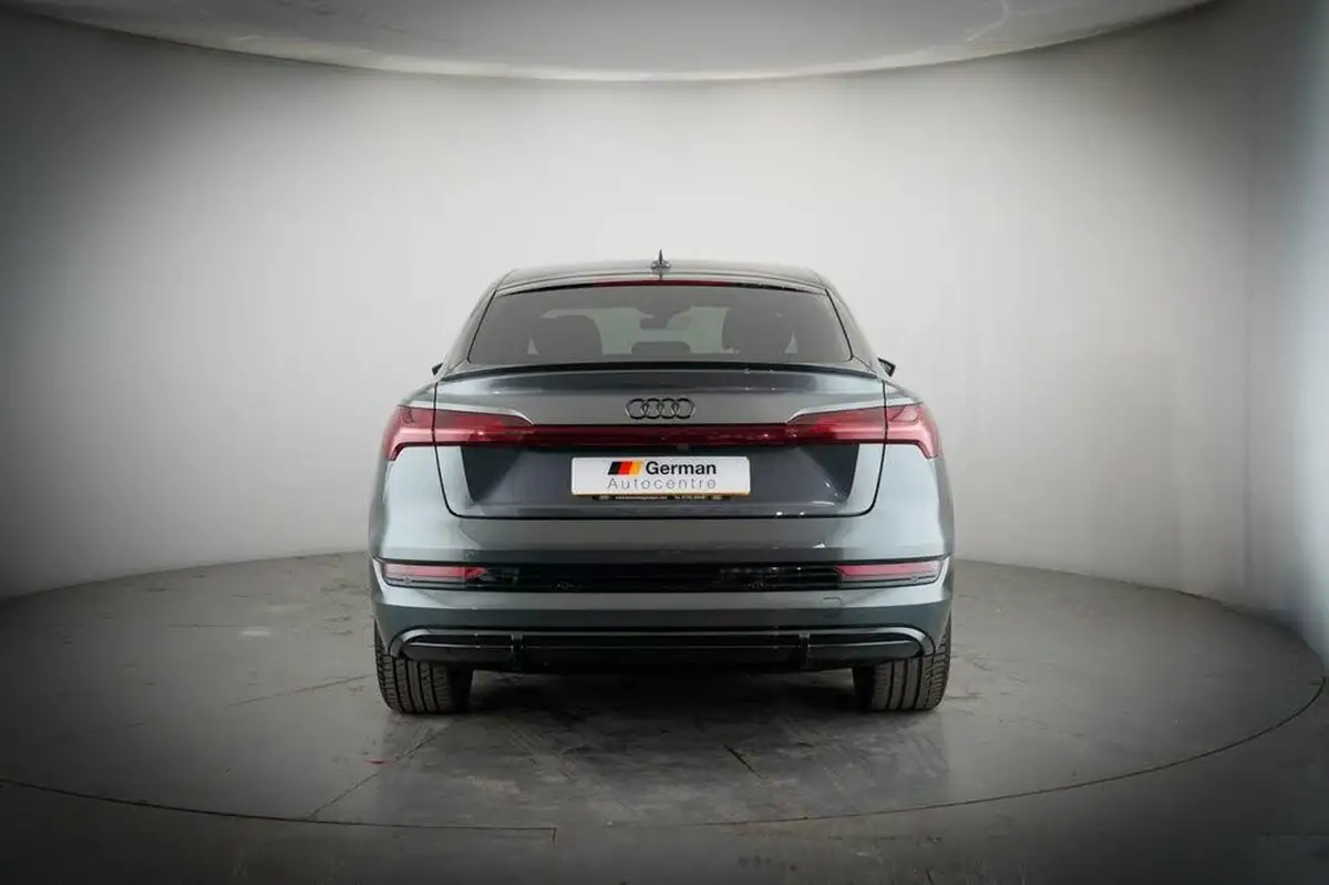2021-audi-e-tron-50e-s-line-sportback-big-36