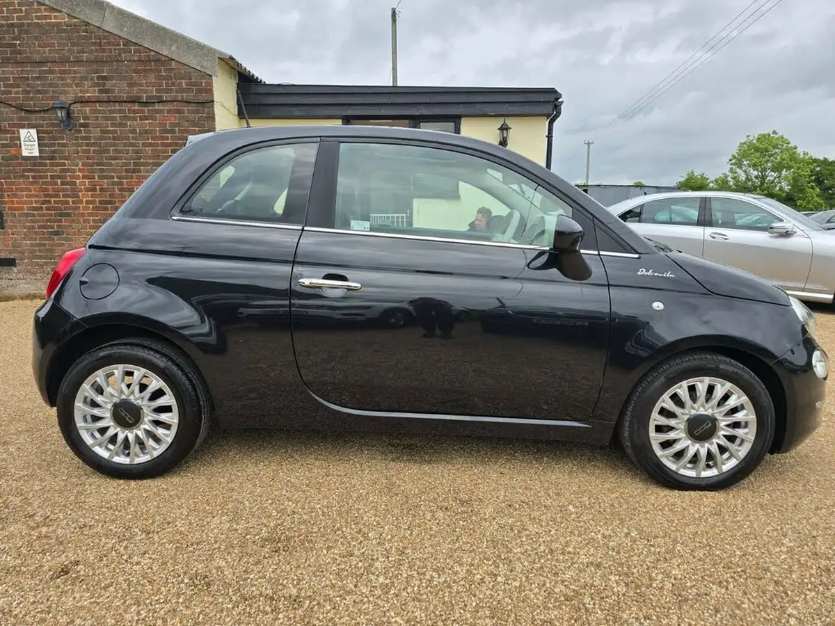 2021-fiat-500-10-dolcevita-big-11