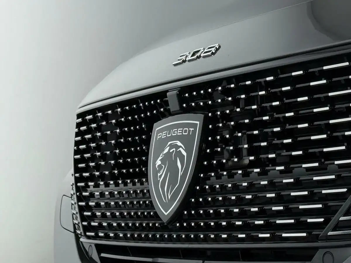 2024-peugeot-308-12-puretech-gt-130ps-ss-eat8-big-9