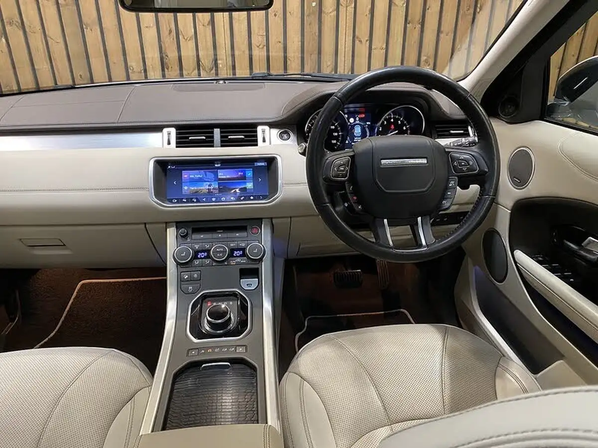 2018-land-rover-range-rover-evoque-20-si4-autobiography-hatchback-5d-big-62