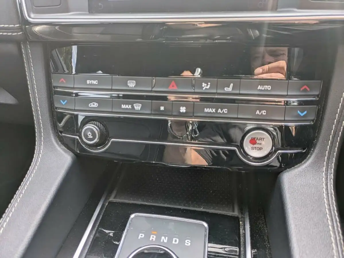 2018-jaguar-f-pace-20-i4d-r-sport-180ps-auto-big-20