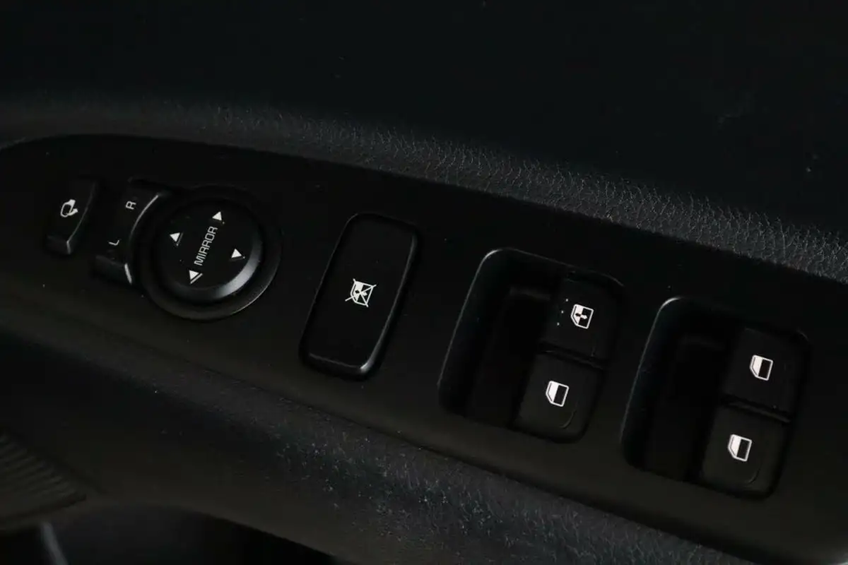 2022-kia-stonic-10-t-gdi-2-big-14