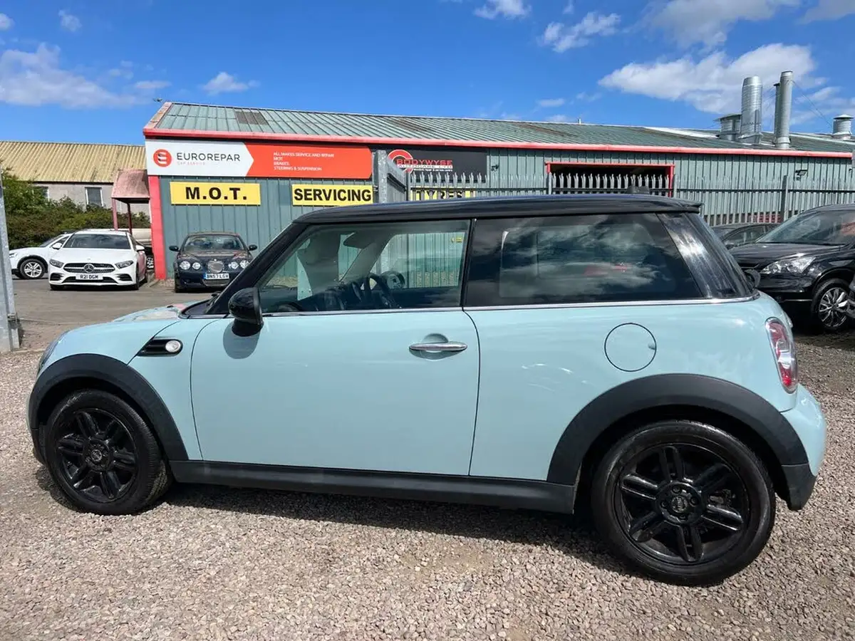 2013-mini-cooper-16-cooper-122bhp-sport-chili-hatchback-3d-big-5
