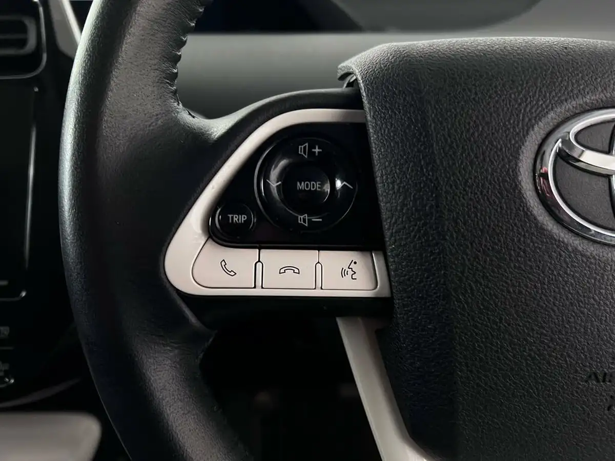 2019-toyota-prius-18-vvt-i-business-edition-plus-ss-cvt-big-24