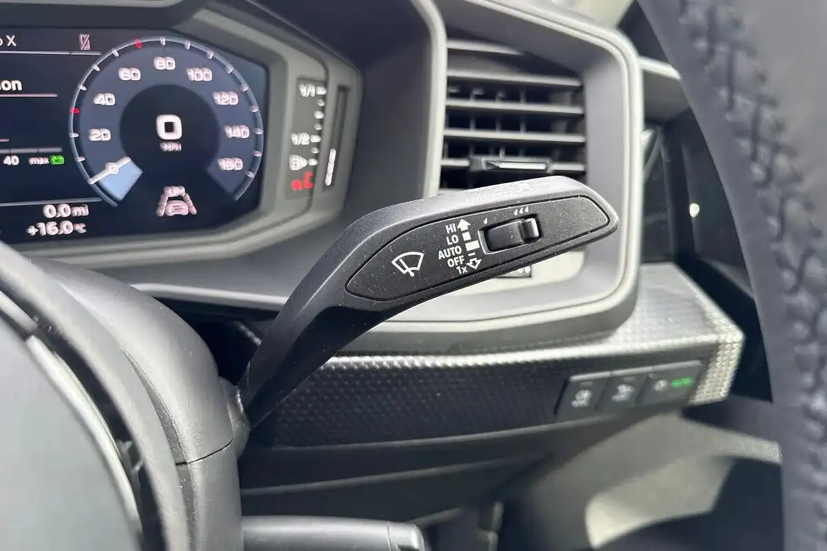 2023-audi-a1-10-30-tfsi-technik-big-41