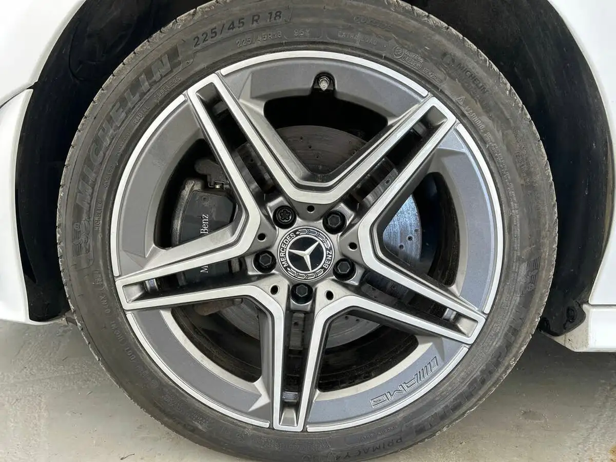 2021-mercedes-benz-cla-big-12