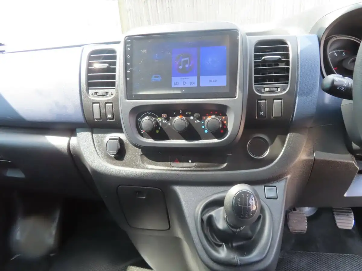 2017-vauxhall-vivaro-16cdti-2900-l1h1-95pseu6-ss-9-seats-combi-big-50