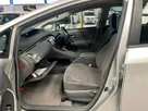 2010-toyota-prius-small-27