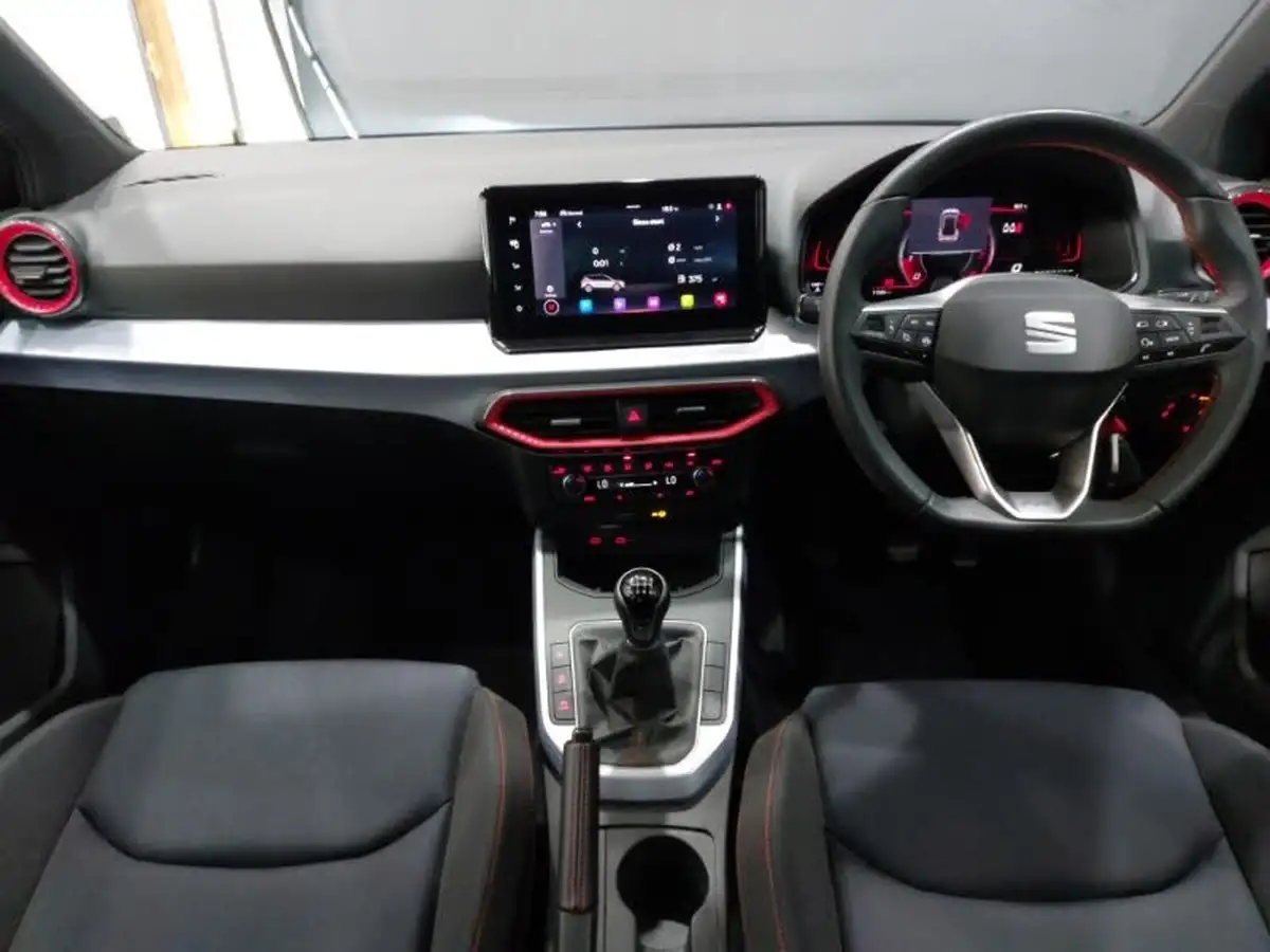 2024-seat-arona-10-tsi-fr-110ps-big-2