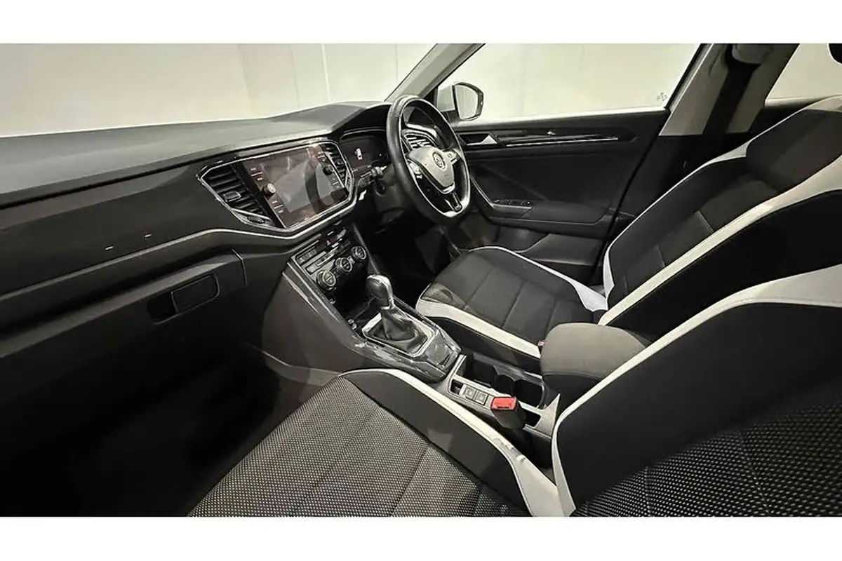 2019-volkswagen-t-roc-20tdi-sel-dsg-big-20