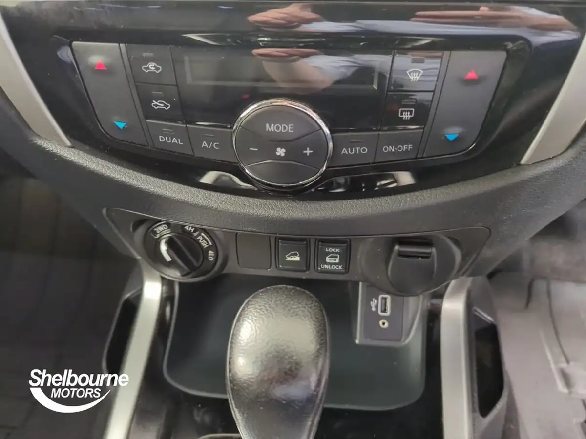 2020-nissan-navara-23dci-tt-tekna-8-navileather-auto-big-34
