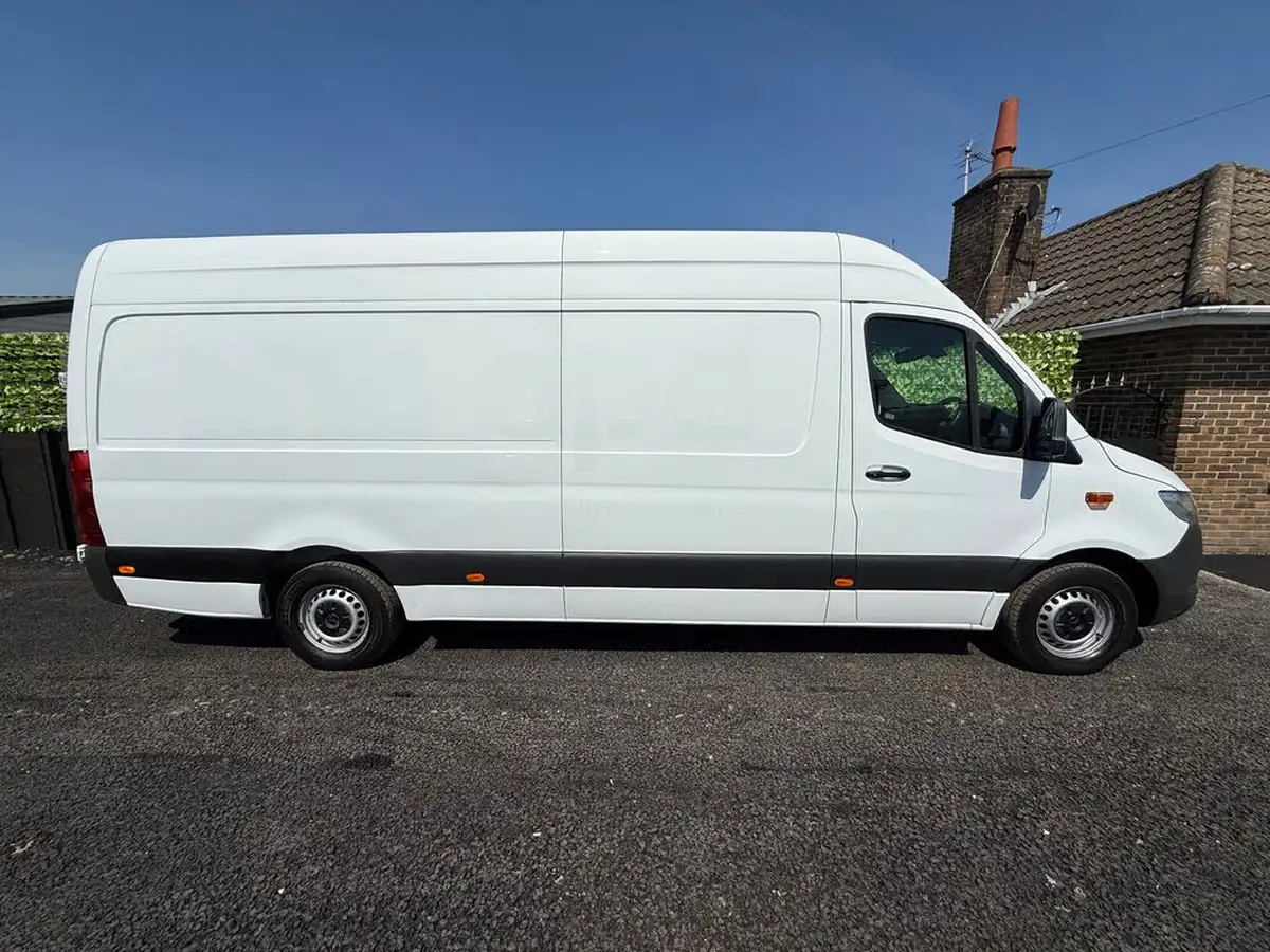 2018-mercedes-benz-sprinter-21cdi-311-l2h1-panel-van-rwd-eco-gear-360-big-3