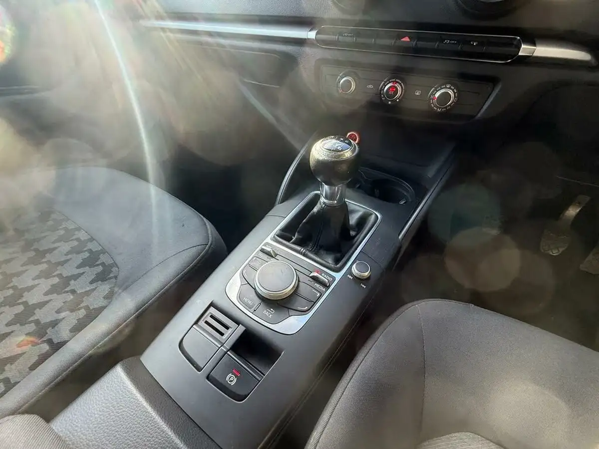 2014-audi-a3-14-se-122ps-hatchback-3d-big-8