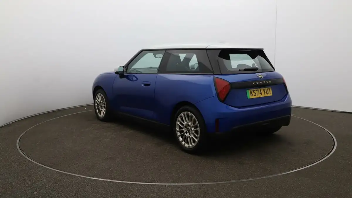 2024-mini-cooper-e-cooper-e-exclusive-big-60
