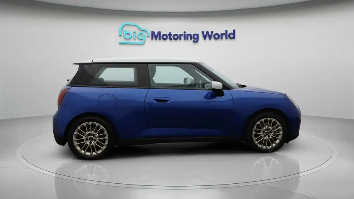 2024-mini-cooper-e-cooper-e-exclusive-big-8