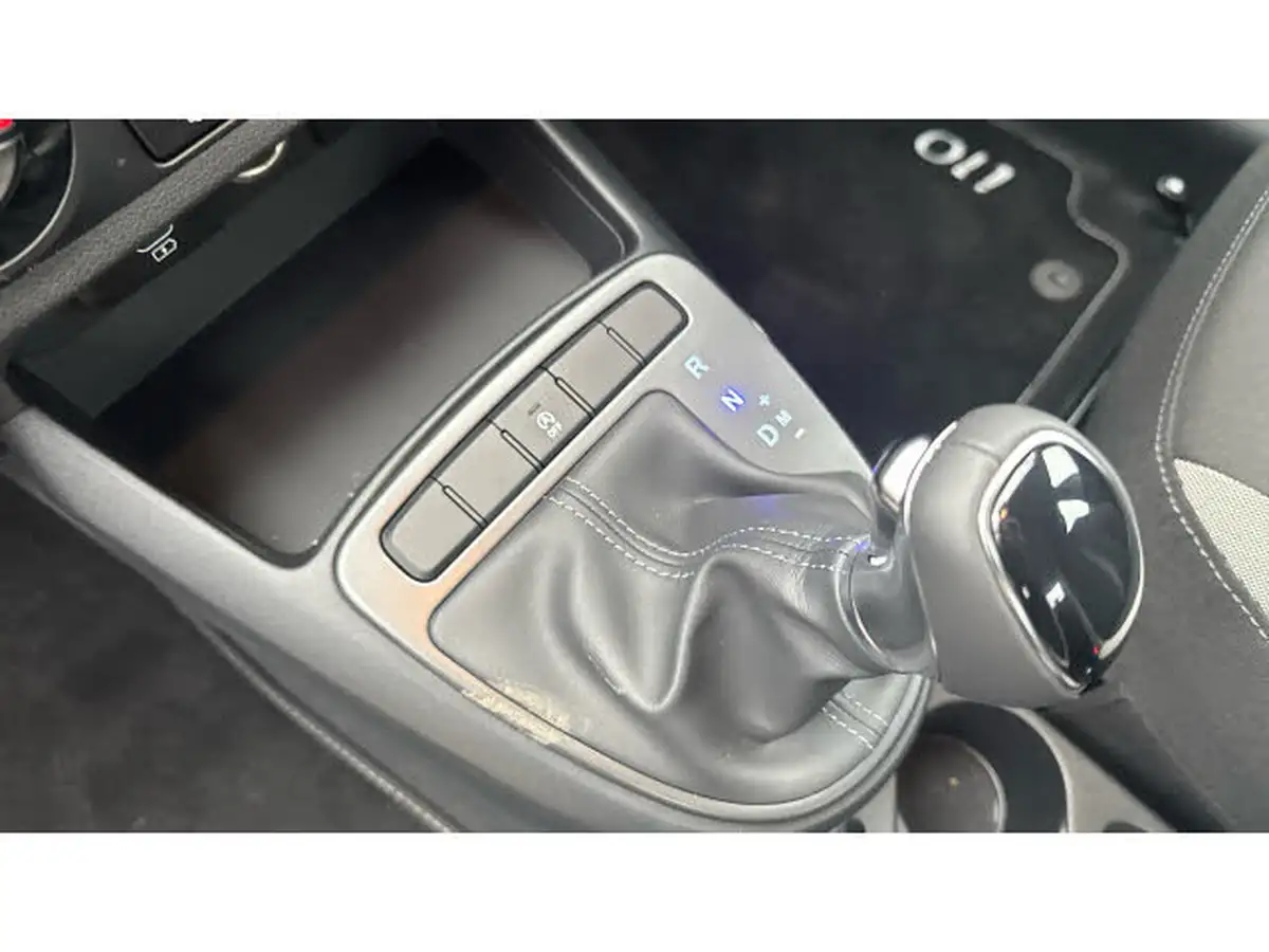 2025-hyundai-i10-12-advance-79ps-auto-big-12