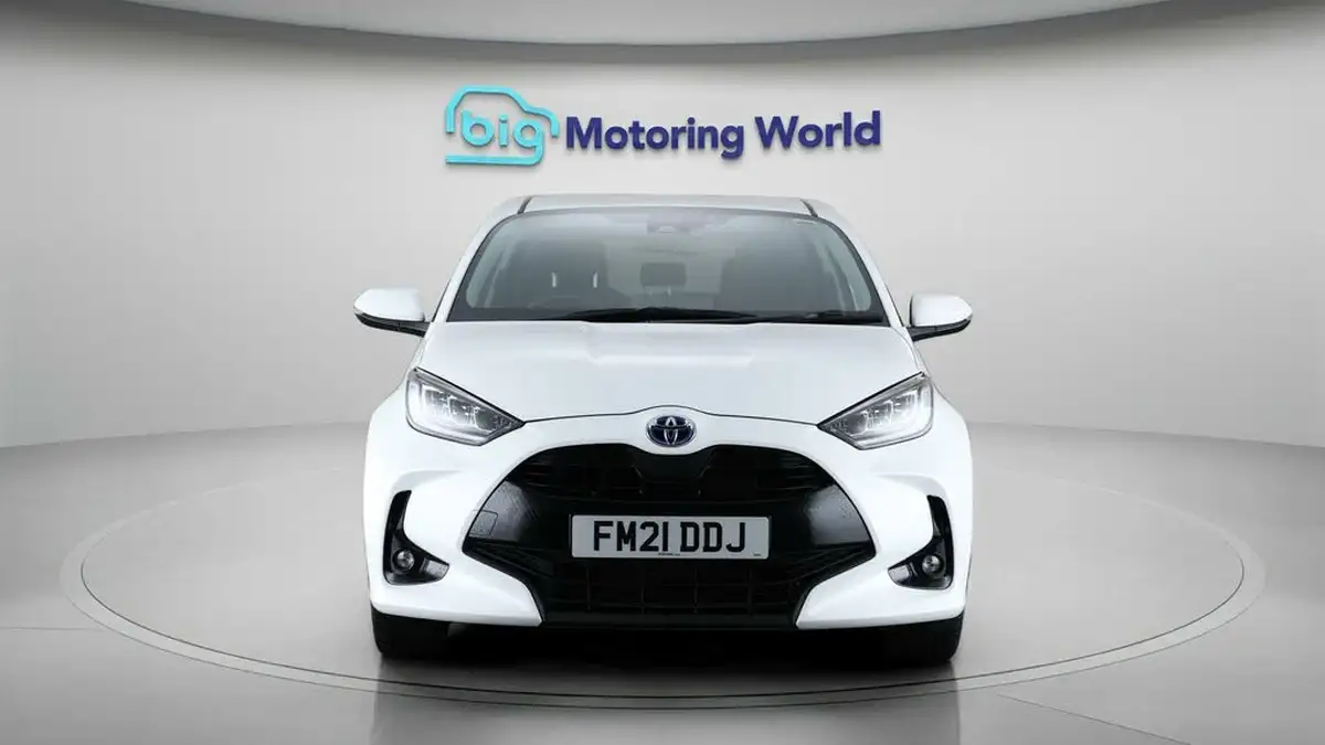 2021-toyota-yaris-15-vvt-i-design-big-2