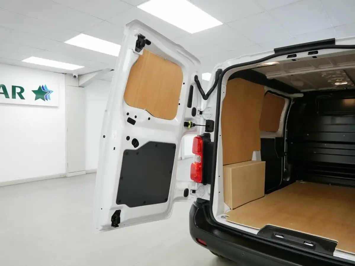 2023-vauxhall-vivaro-15td-2900-l1h1-prime-big-25