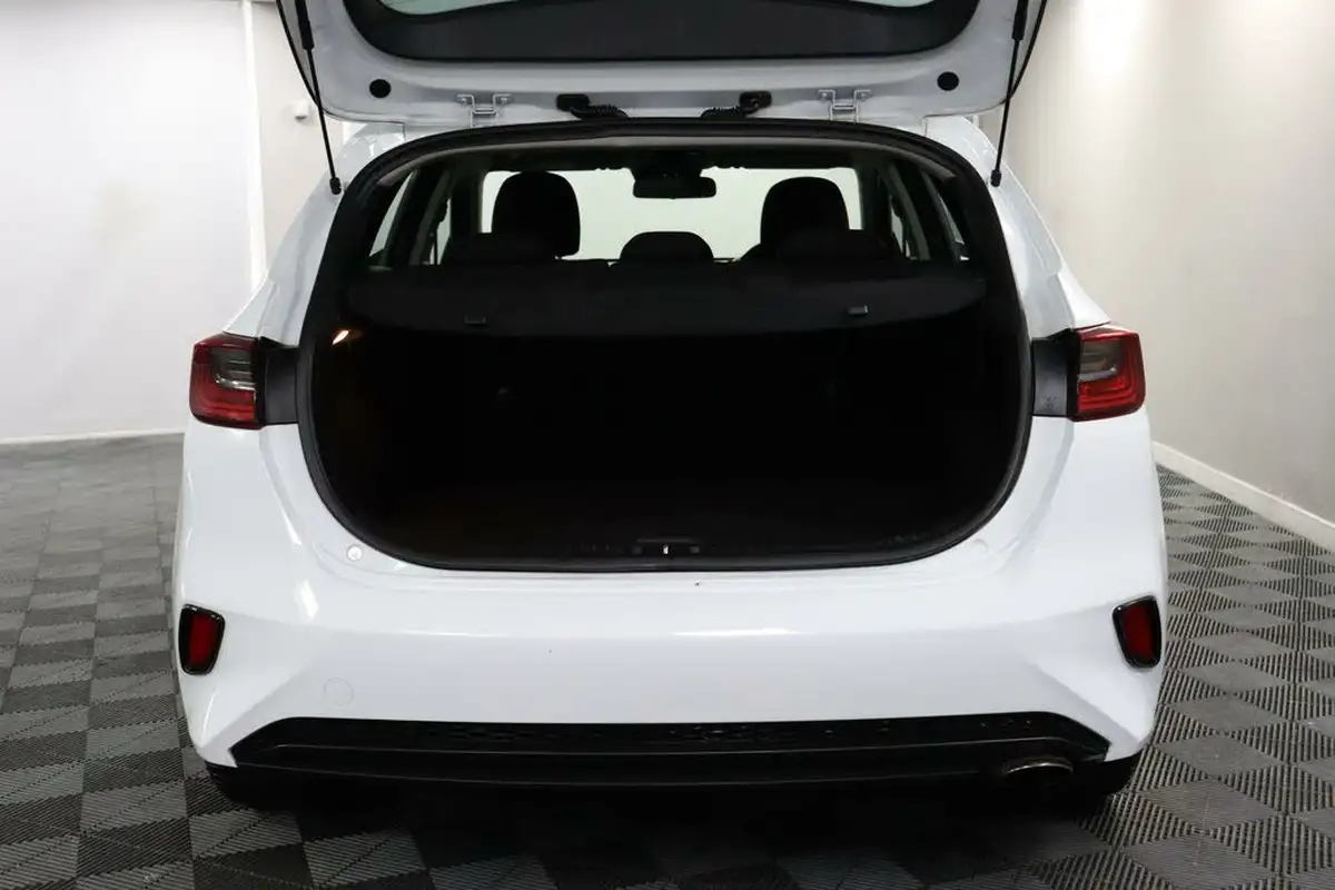 2019-kia-ceed-16crdi-2-eco-hatchback-big-13