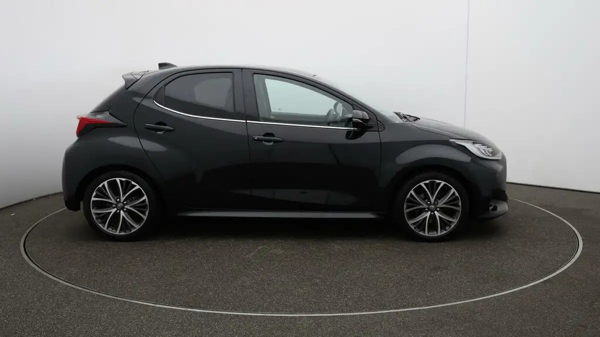 2022-toyota-yaris-15-vvt-i-excel-big-47