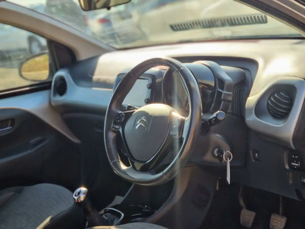 2015-citroen-c1-10-vti-flair-3d-big-13
