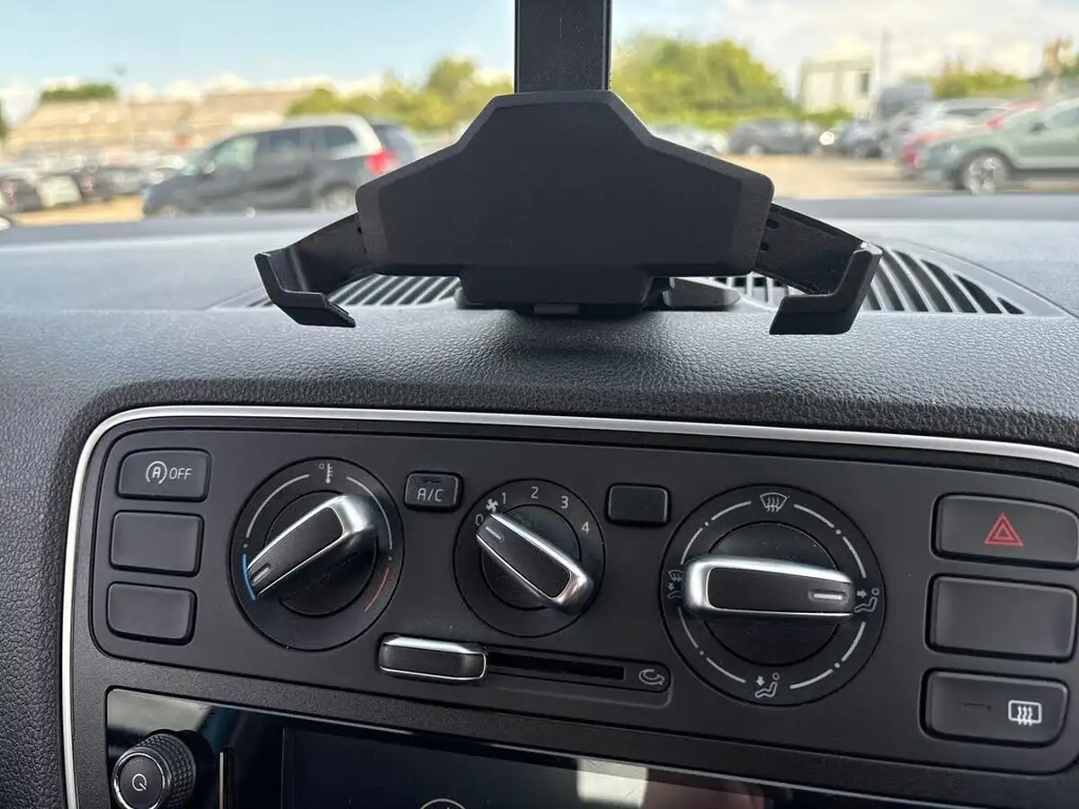 2019-skoda-citigo-10-se-3d-big-13