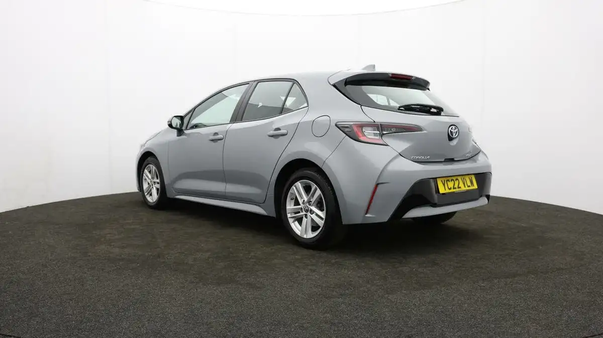 2022-toyota-corolla-18-vvt-i-icon-120bhp-trk-hatchback-5d-big-4