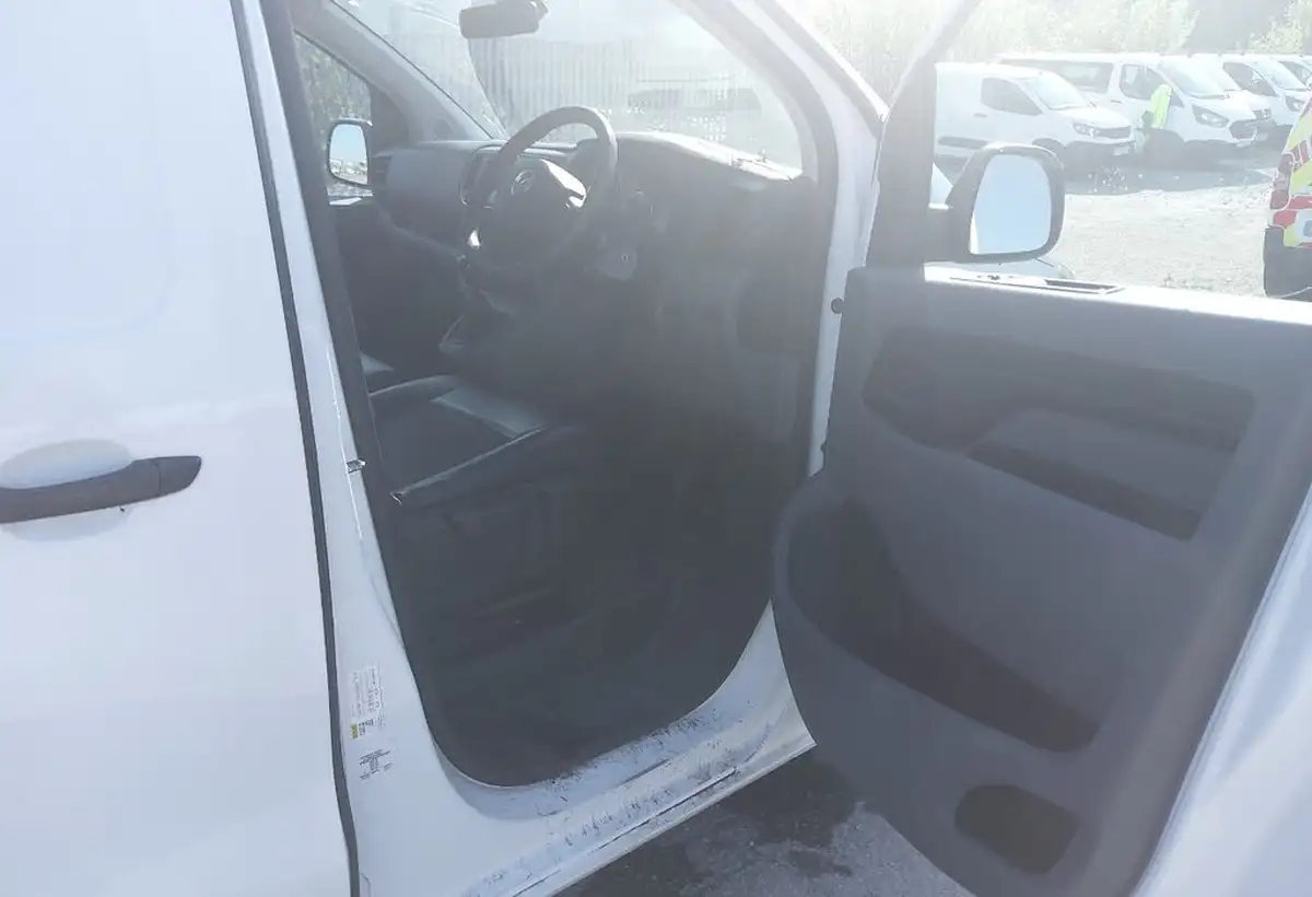 2020-vauxhall-vivaro-15td-2900-l2h1-edition-big-12