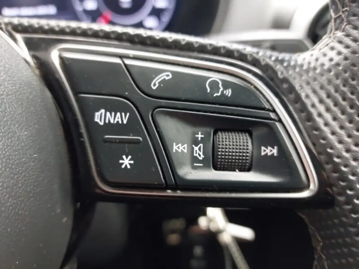 2022-audi-q2-15-35-tfsi-s-line-tronic-big-13