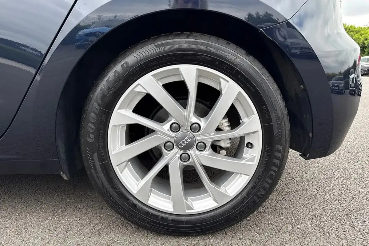 2020-audi-a1-10-30-tfsi-sport-116ps-s-tronic-big-12