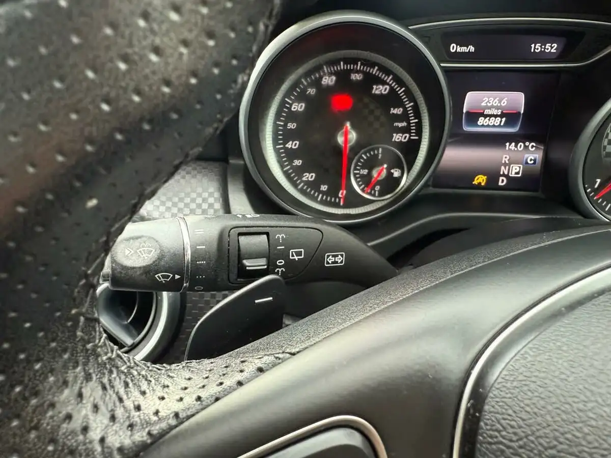 2016-mercedes-benz-a-class-15d-a180d-sport-executivess-7g-dct-big-39