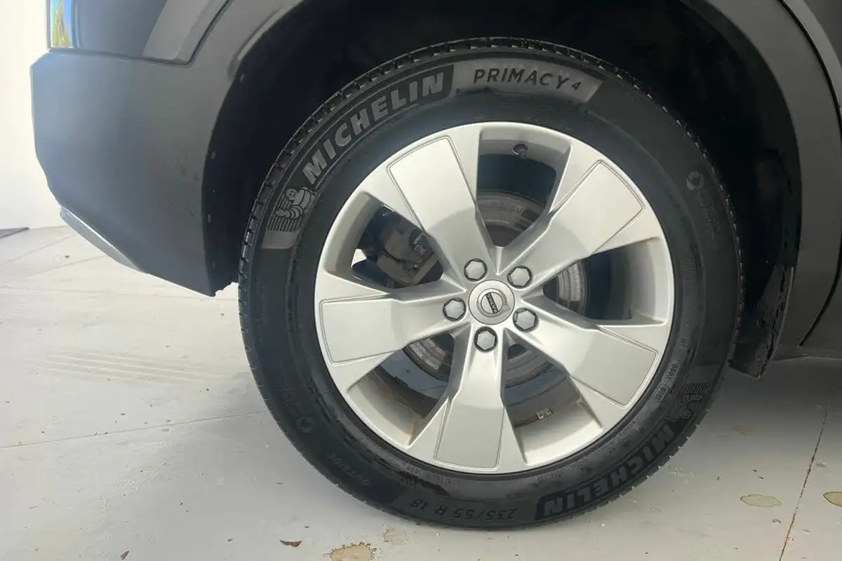 2021-volvo-xc40-20-b4-momentum-197bhp-awd-geartronic-big-26