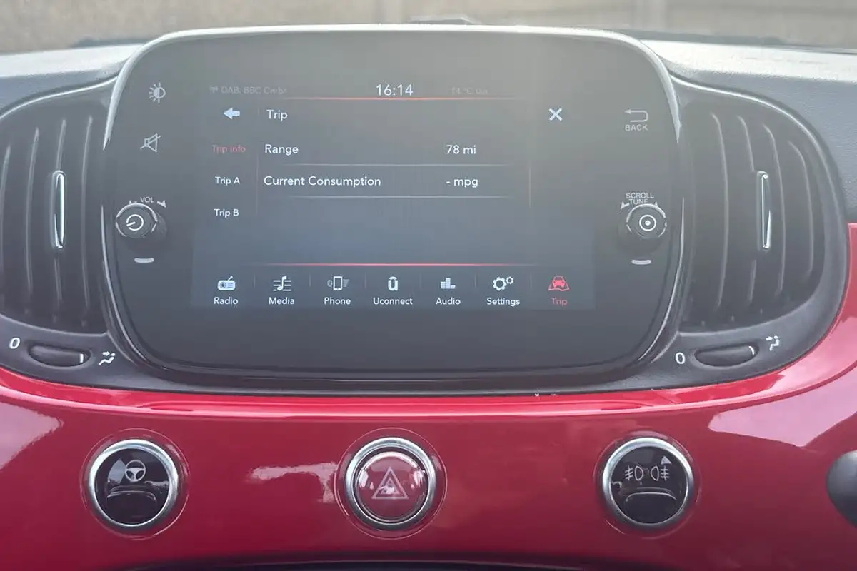 2023-fiat-500-10-red-big-35
