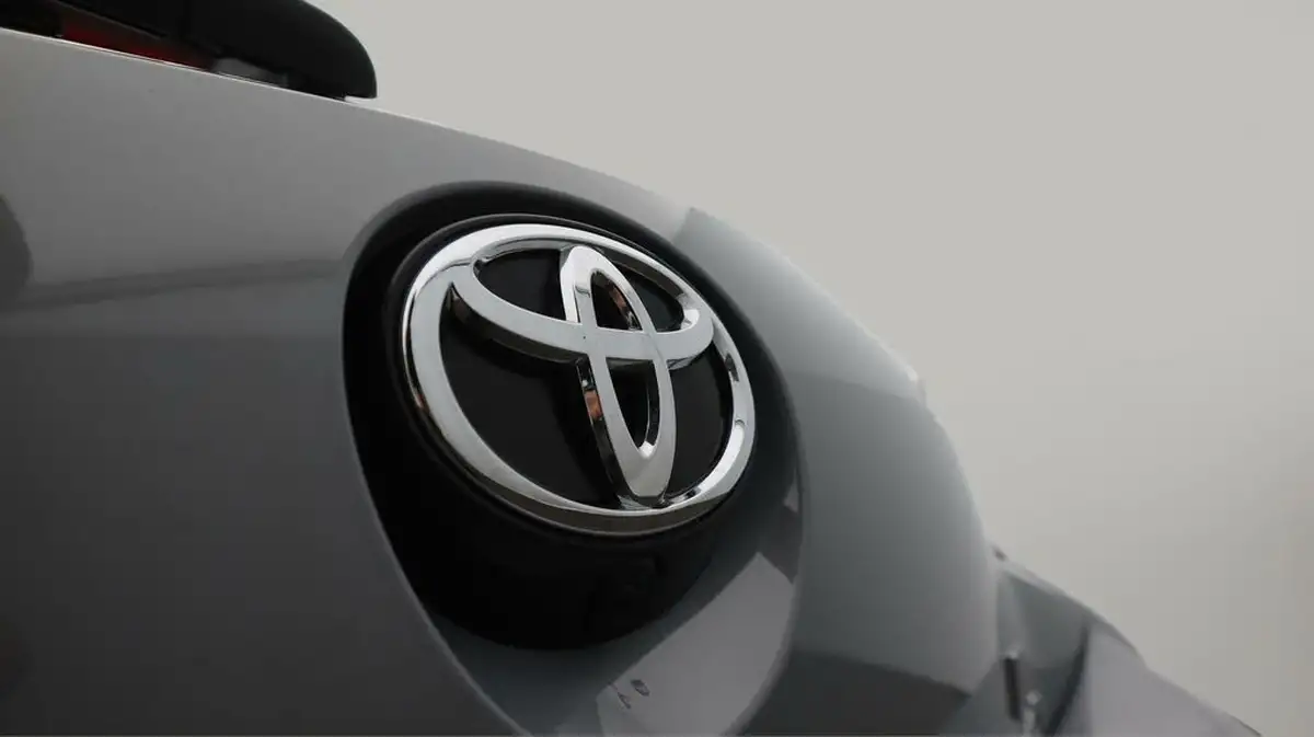 2022-toyota-corolla-20-vvt-i-gr-sport-181bhp-spare-wheel-hatchback-big-22
