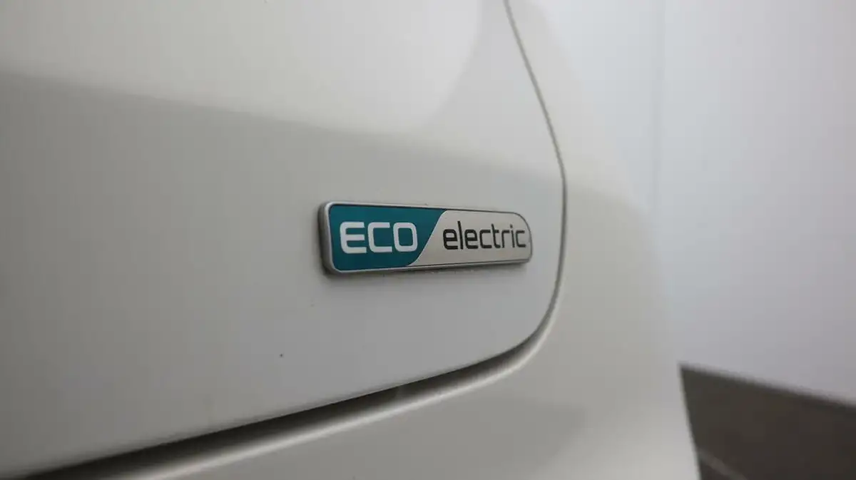 2021-kia-soul-ev-first-edition-big-22