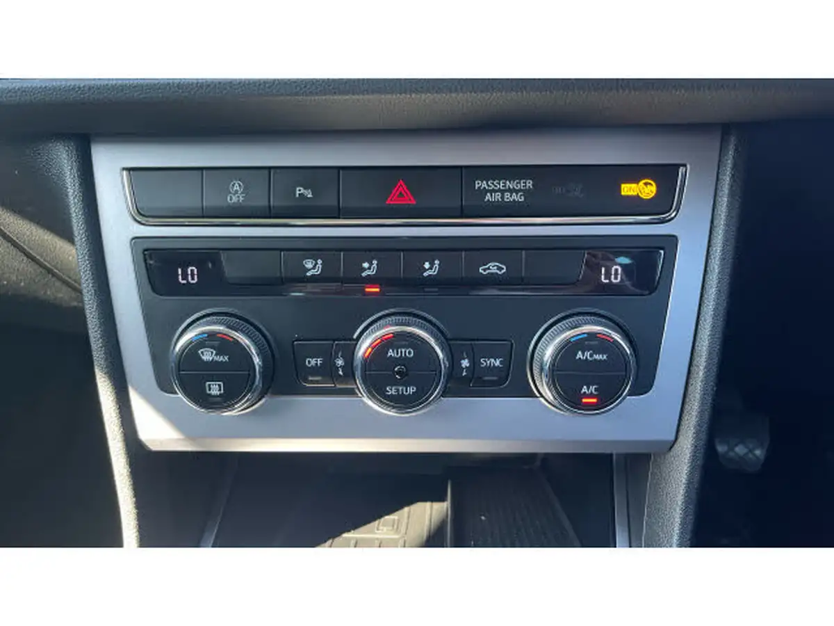 2017-seat-leon-14-ecotsi-xcellence-technology-hatchback-big-35