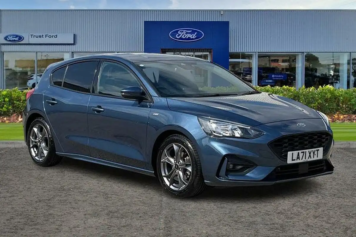 2021-ford-focus-10t-st-line-edition-125ps-hatchback-big-0