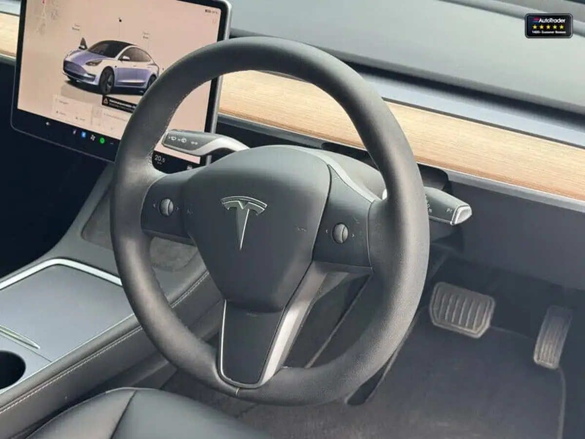 2022-tesla-model-3-e-long-range-big-10
