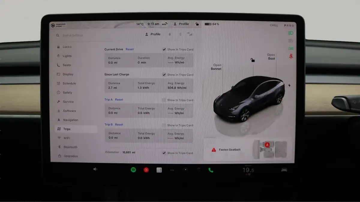 2022-tesla-model-y-e-long-range-big-10