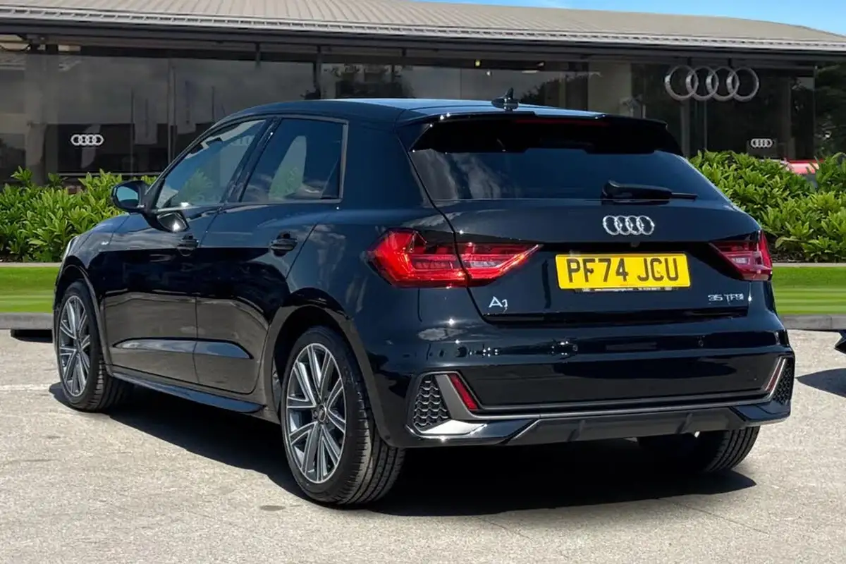 2025-audi-a1-15-35-tfsi-s-line-big-1