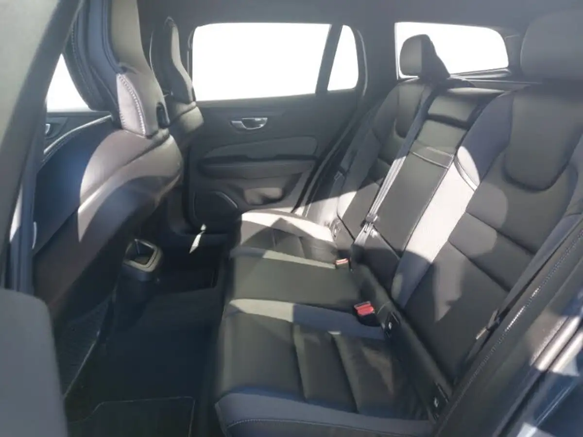 2021-volvo-v60-20td-b4-r-design-big-5
