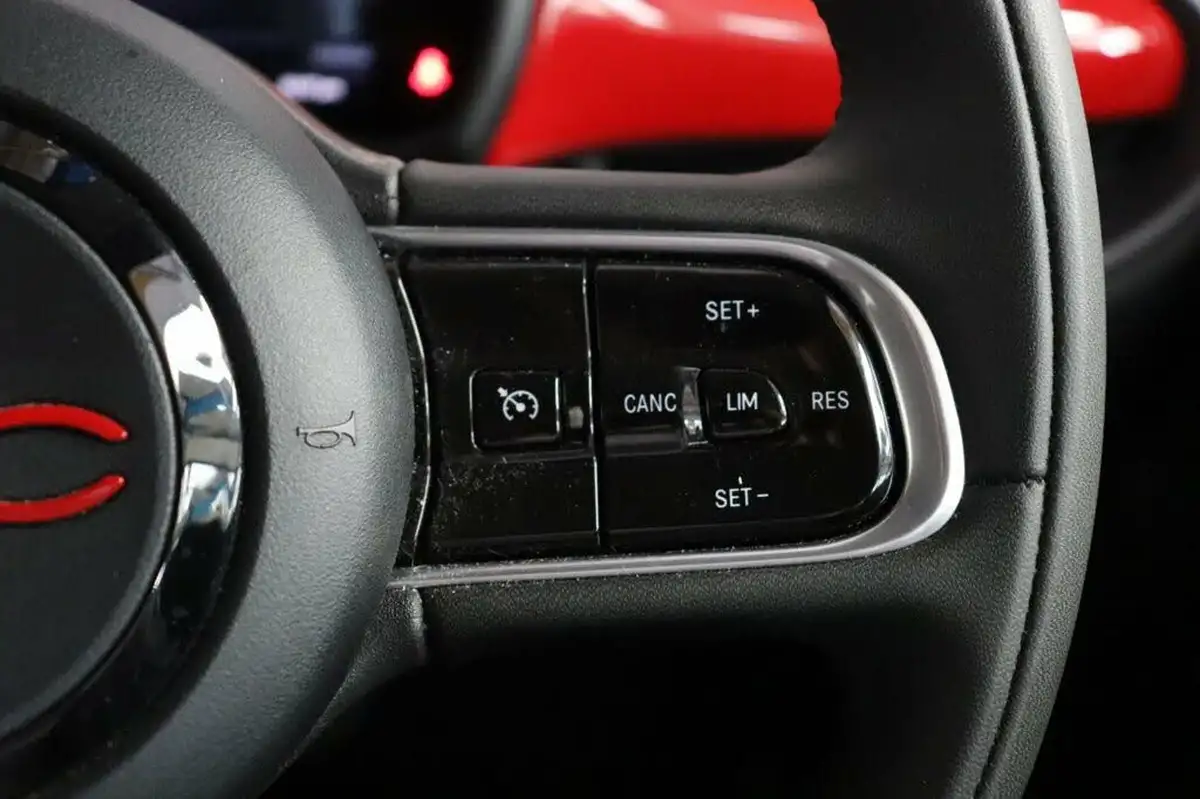 2022-fiat-500-e-red-117bhp-big-26