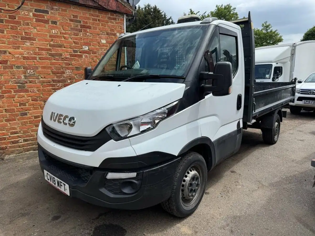 2018-iveco-daily-s-class-23td-35s14-3450-hi-matic-big-0