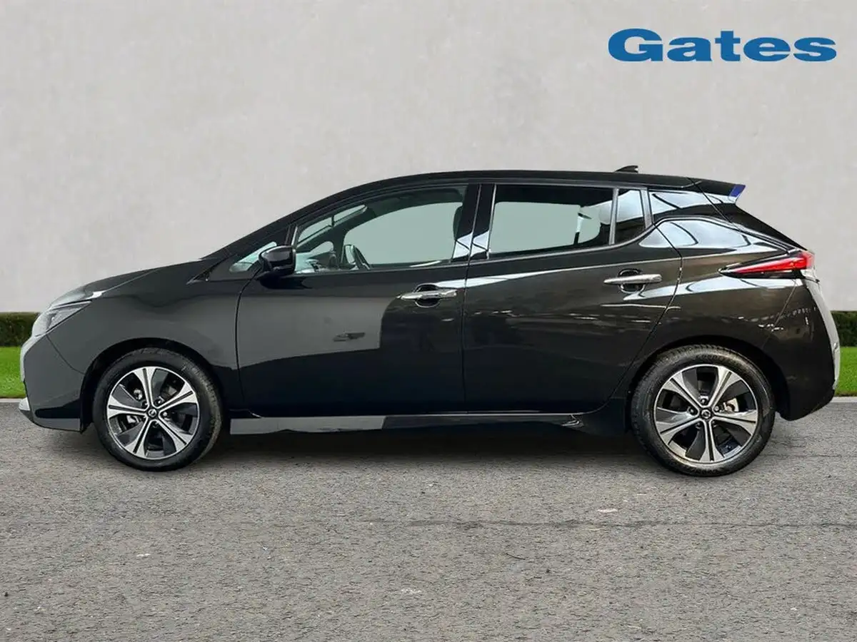 2022-nissan-leaf-e-tekna-big-3