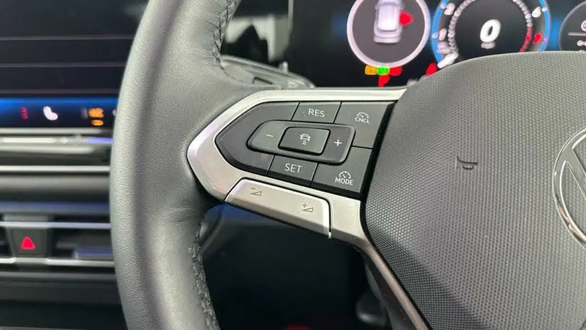 2024-volkswagen-tiguan-15-etsi-elegance-launch-edition-big-20
