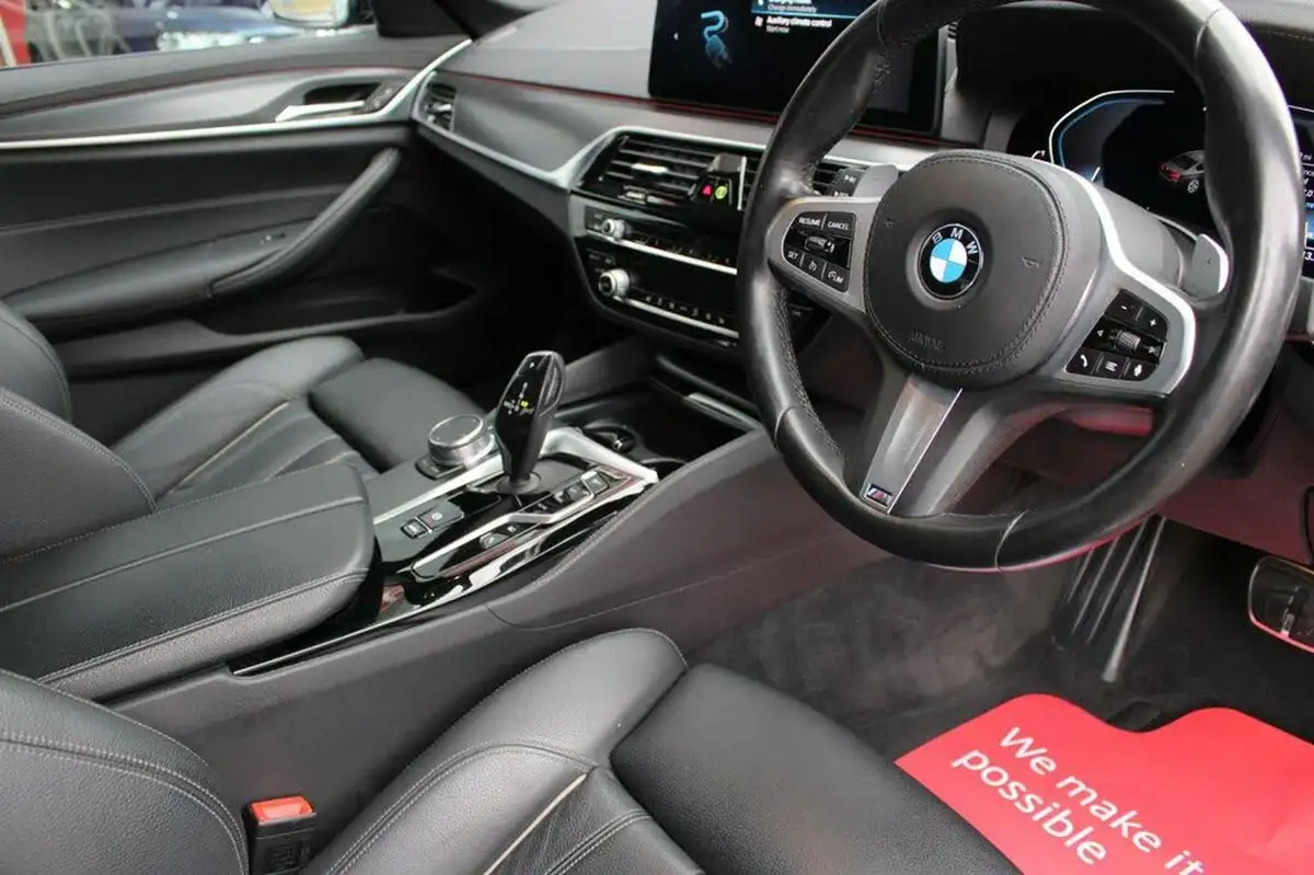 2021-bmw-5-series-20-530e-m-sport-saloon-4d-big-9