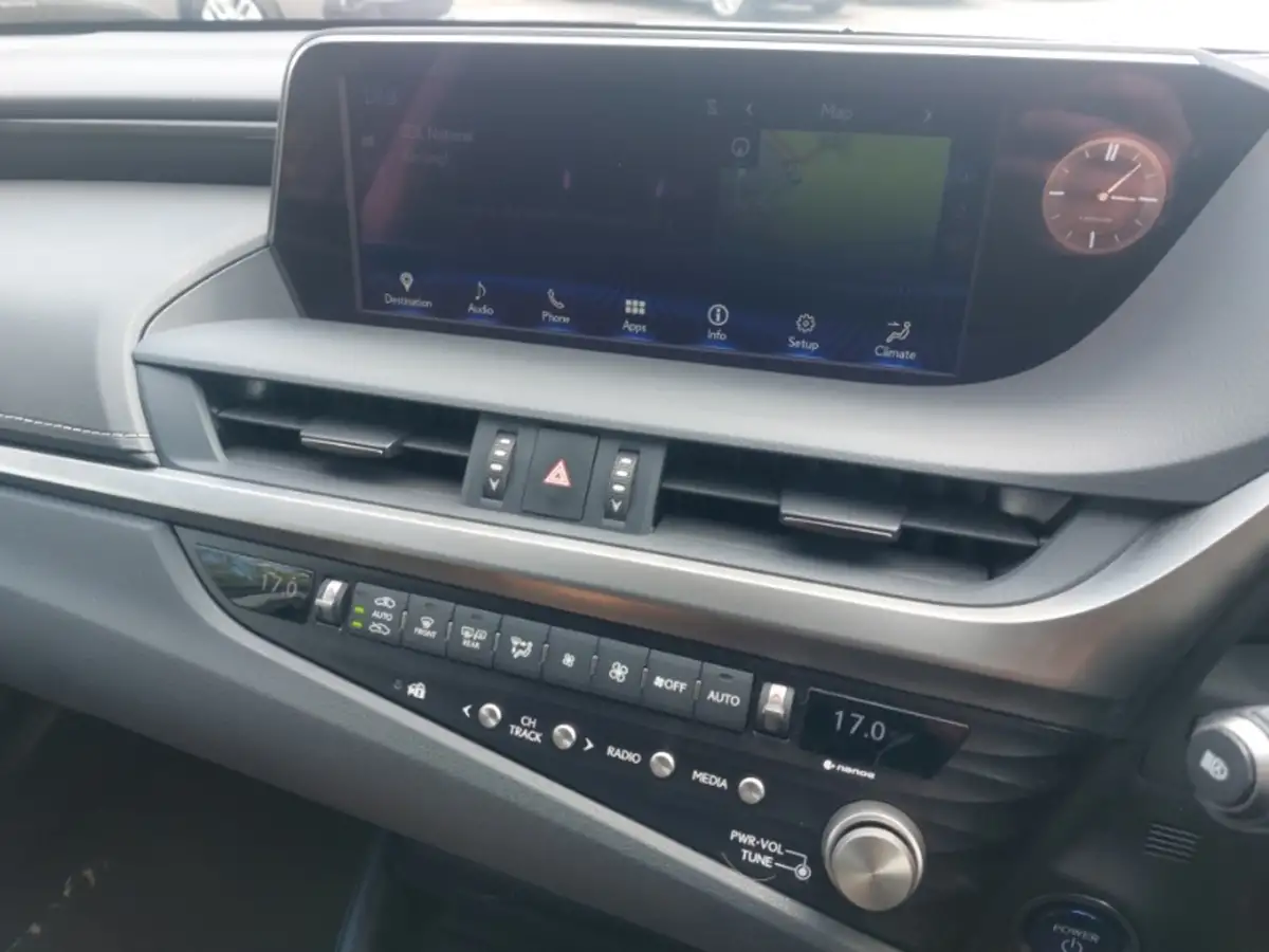 2021-lexus-es-300h-25-es-218bhp-without-navigation-big-16