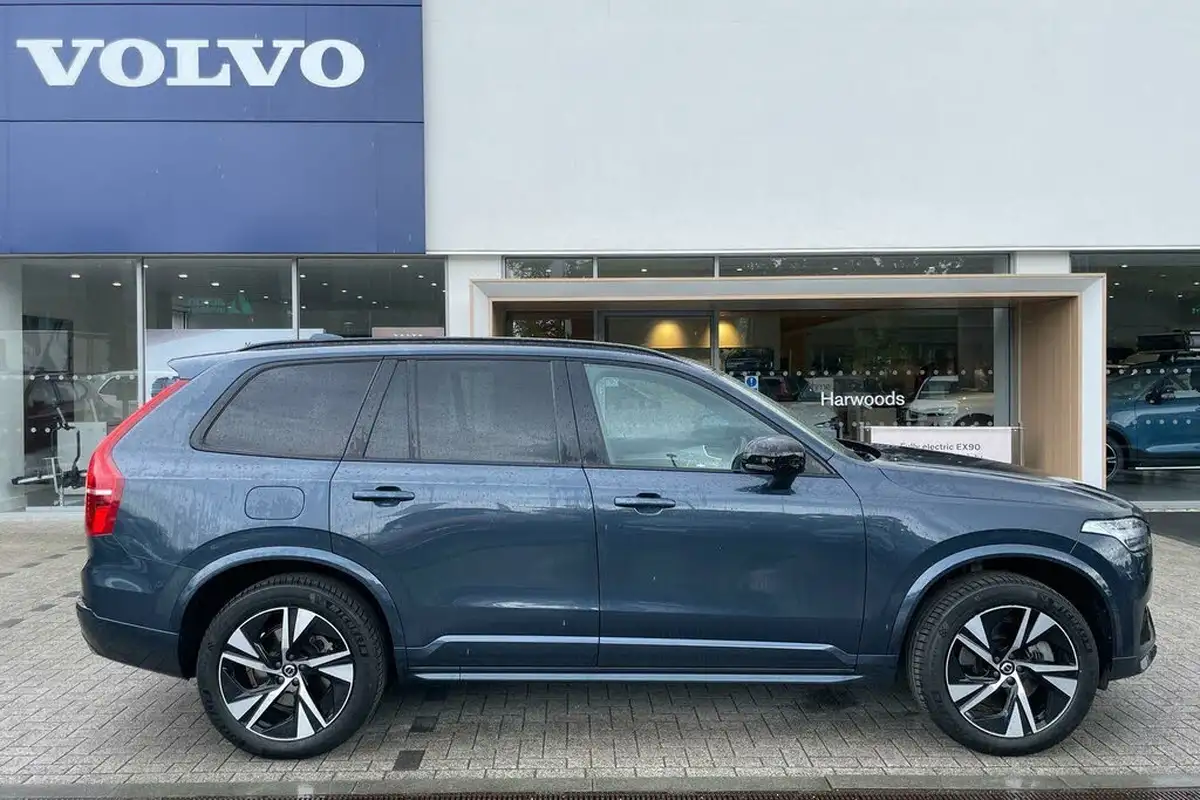 2022-volvo-xc90-20-t8-r-design-455bhp-big-3